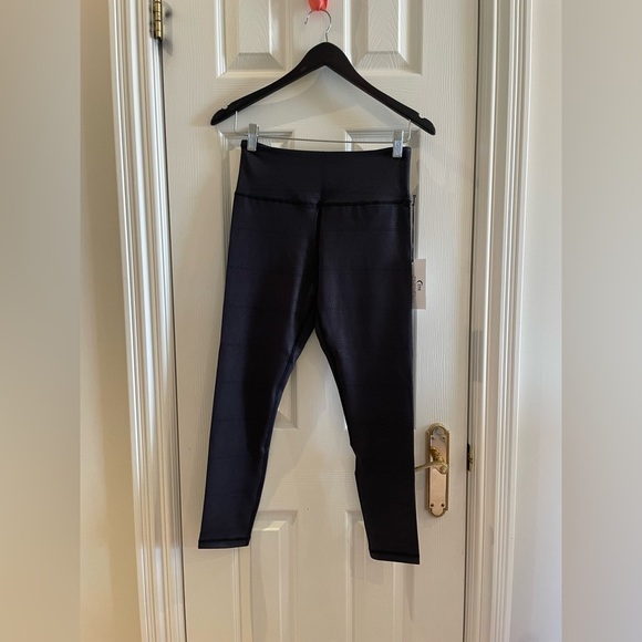 Black textured Zyia leggings - Picture 1 of 6